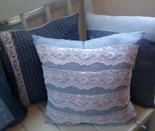 Jonet Decorative Pillows Set of 3