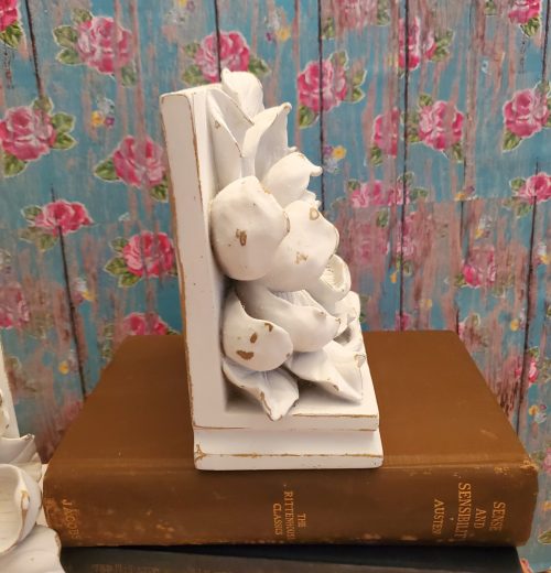 Beautiful Magnolia Flower Bookends Side View